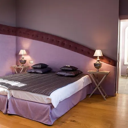Hotel Chateau-hotel De Belmesnil 4*