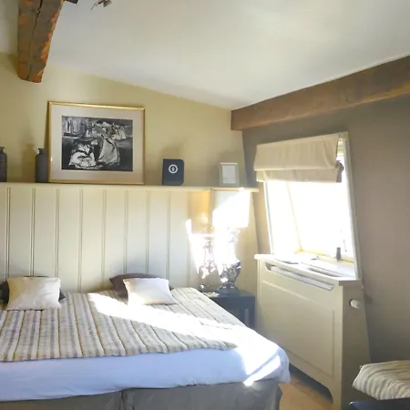 Chateau-hotel De Belmesnil 4*