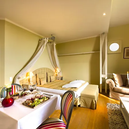 Chateau-hotel De Belmesnil Hotel Saint-Denis-le-Thiboult
