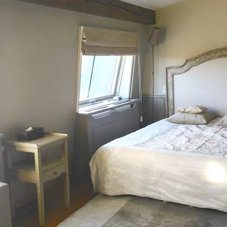 Chateau-hotel De Belmesnil 호텔 4*