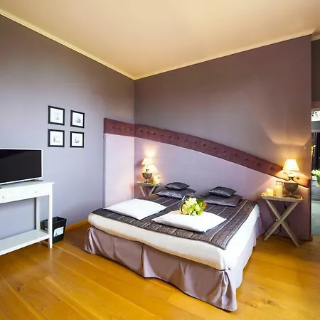 ホテル Chateau-hotel De Belmesnil 4*