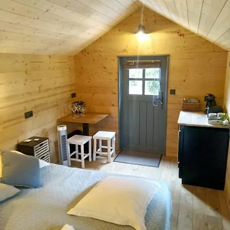 Chateau-hotel De Belmesnil 4* سا دوني لو تيبو