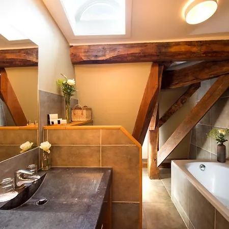 Chateau-hotel De Belmesnil 4*