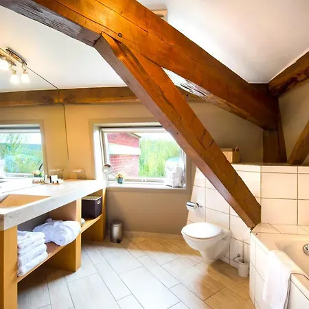 Chateau-hotel De Belmesnil 4*